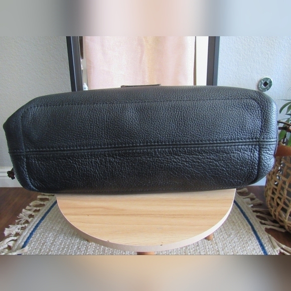 Dooney & Bourke Bag - Picture 6 of 13